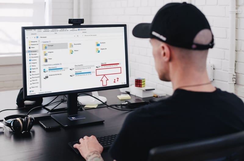Esconder la unidad de disco duro en Windows 10.