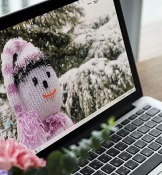 poner un muñeco de nieve que se mueva en pc.
